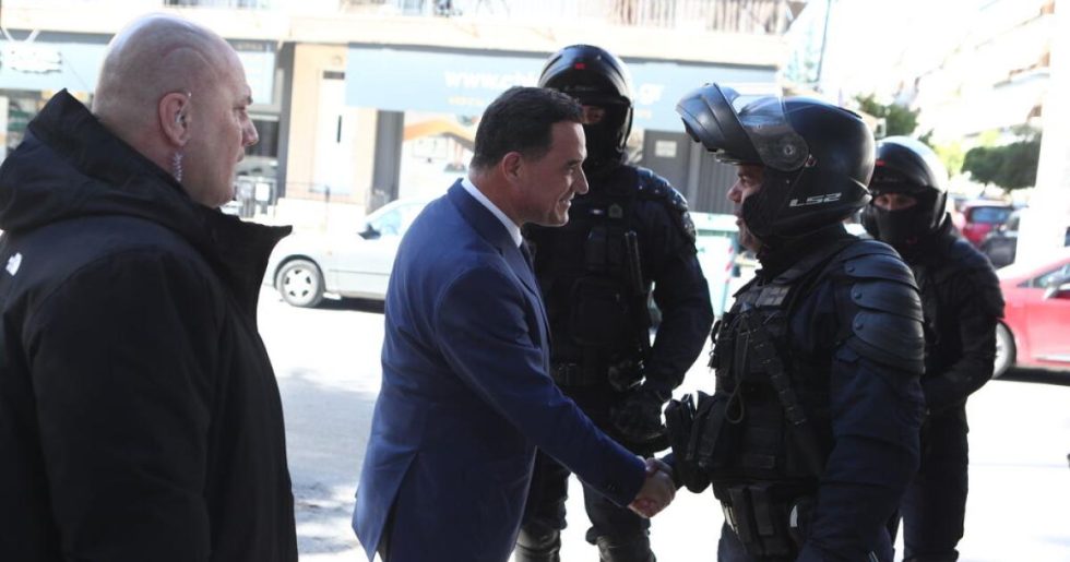 Ο Γεωργιάδης πέταξε ξανά χαρταετό για το βίντεο που έμεινε στα αζήτητα